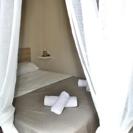 Sun & Sea نيا إيراكليا